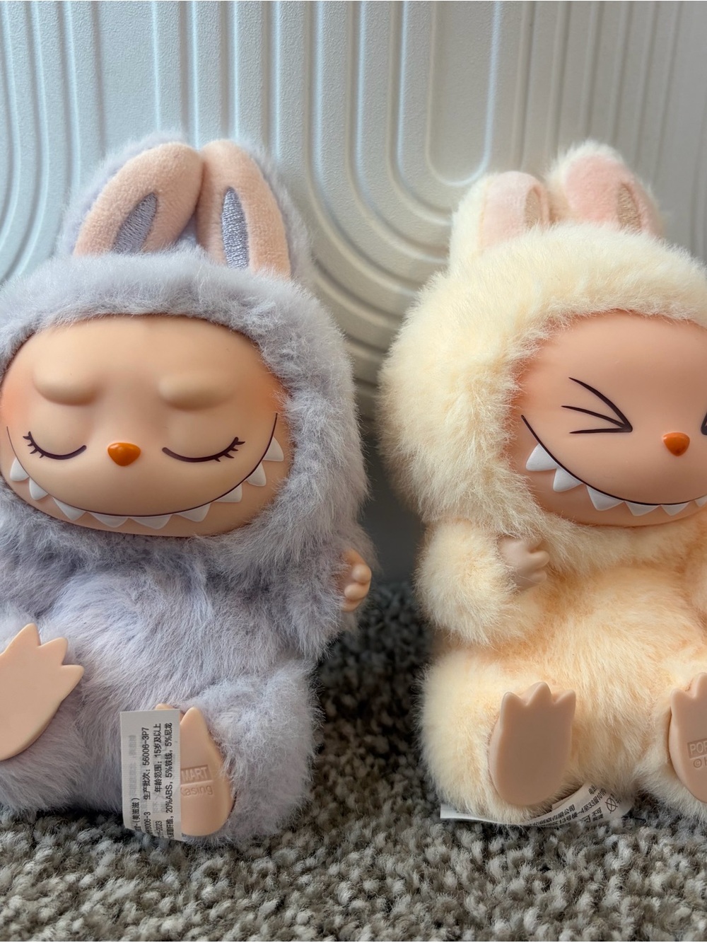 2 Labubus Have a Seat Series